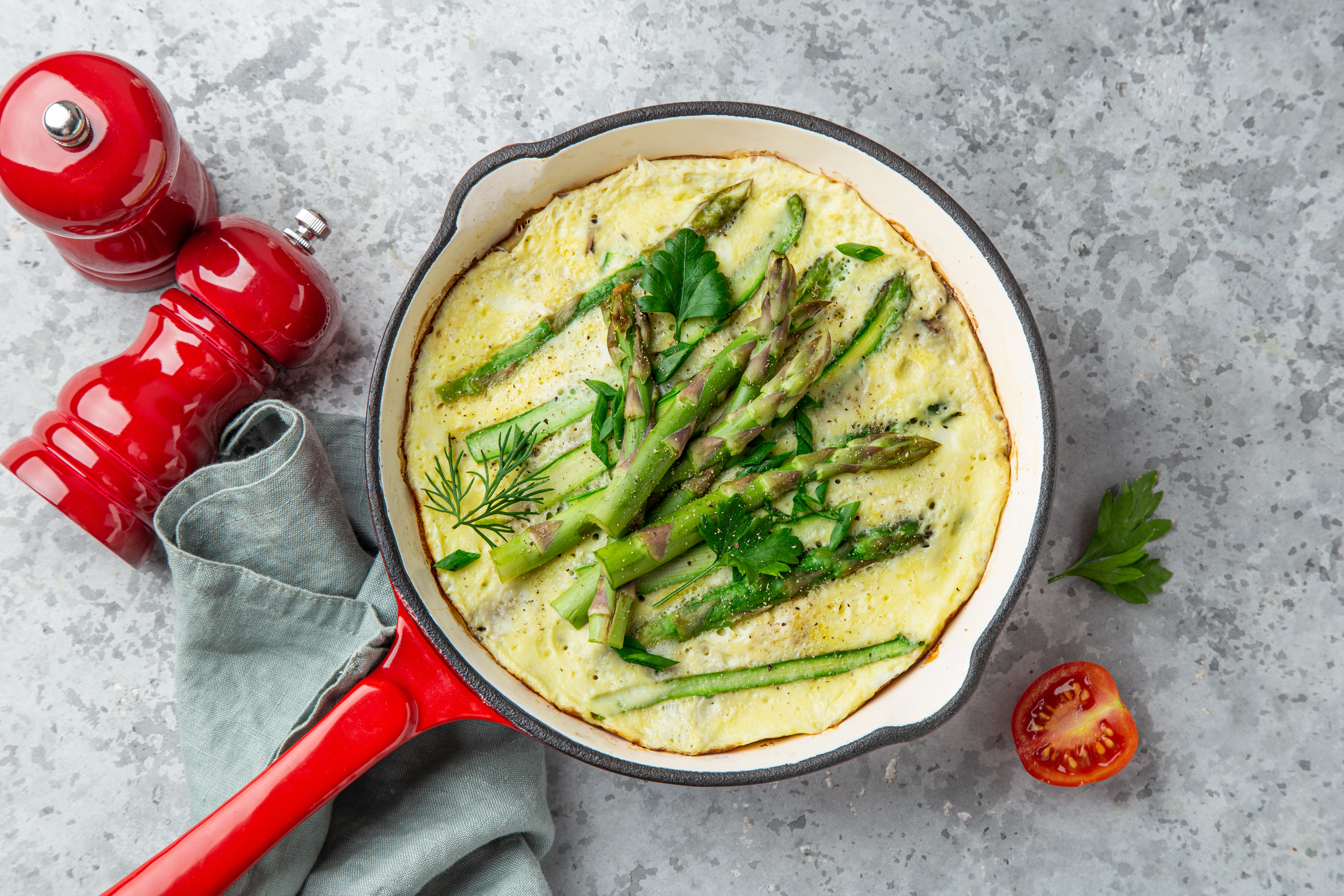 Omelette aux asperges au four