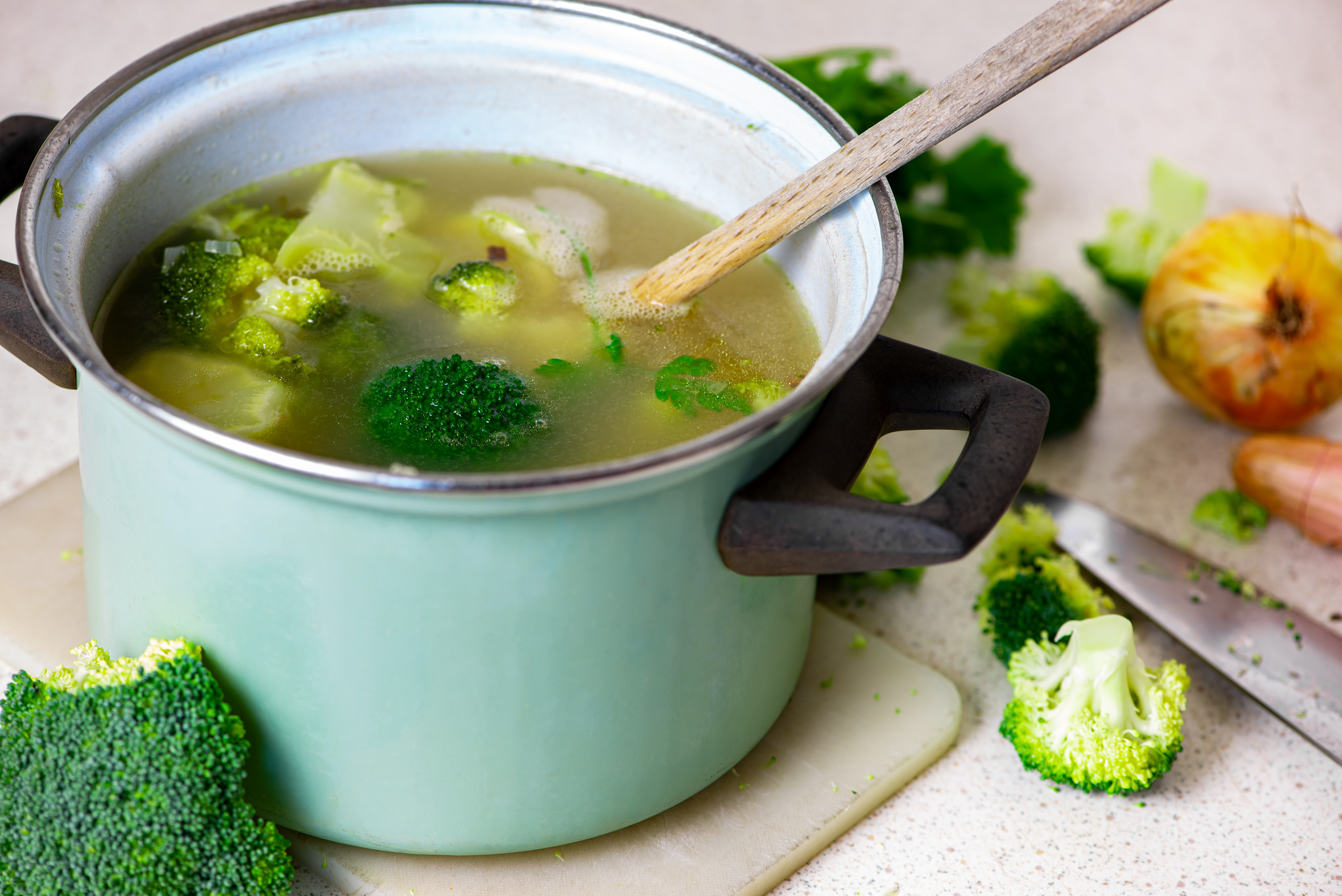 Bouillon miso, brocoli et tofu