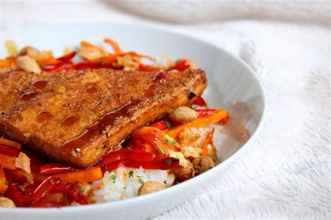 Tofu mariné avec légumes sautés